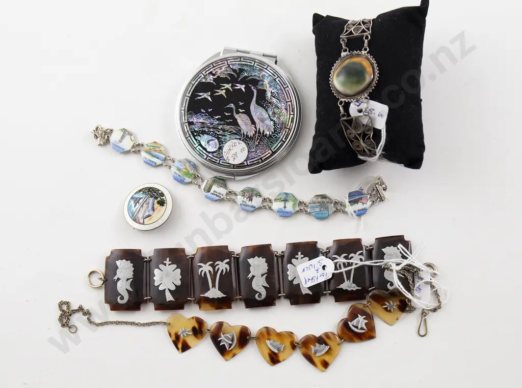 Vintage Pacific Island Jewellery Image 1++