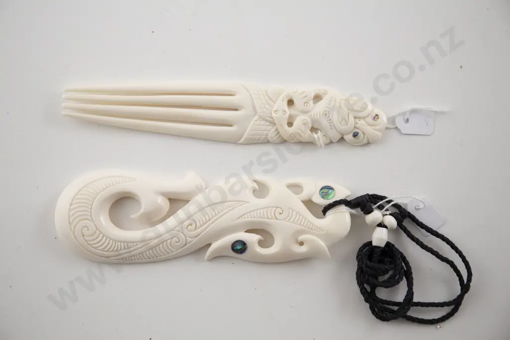 NZ Carved Bone Hair Comb and Pendant Image 1++