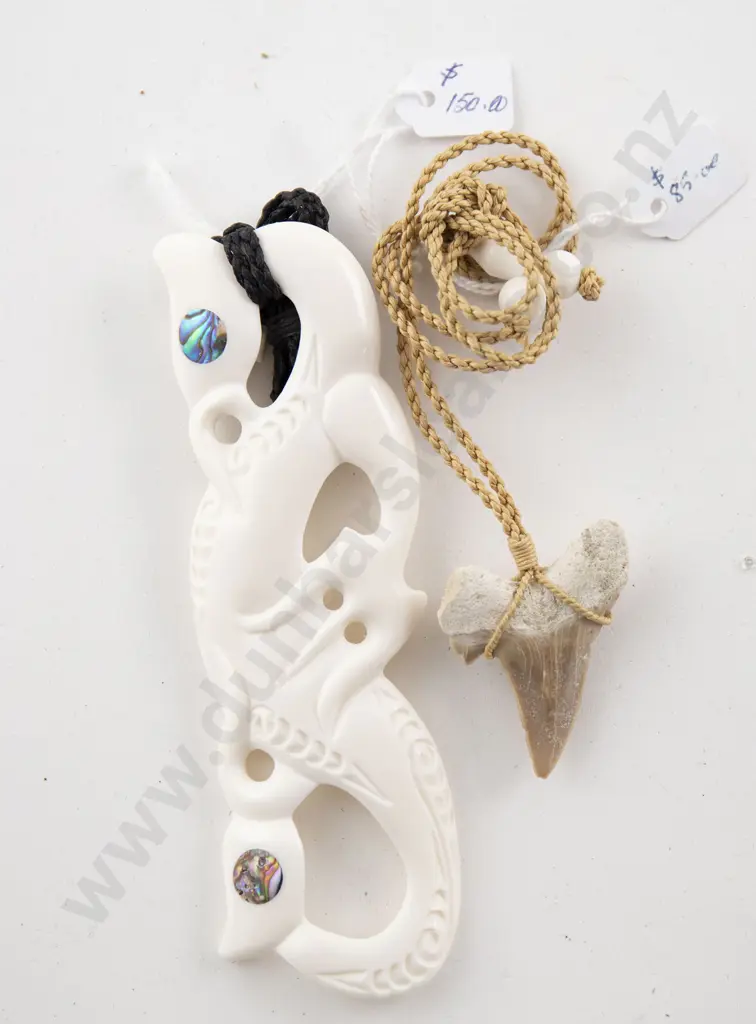 NZ Carved Bone Pendant Image 1++