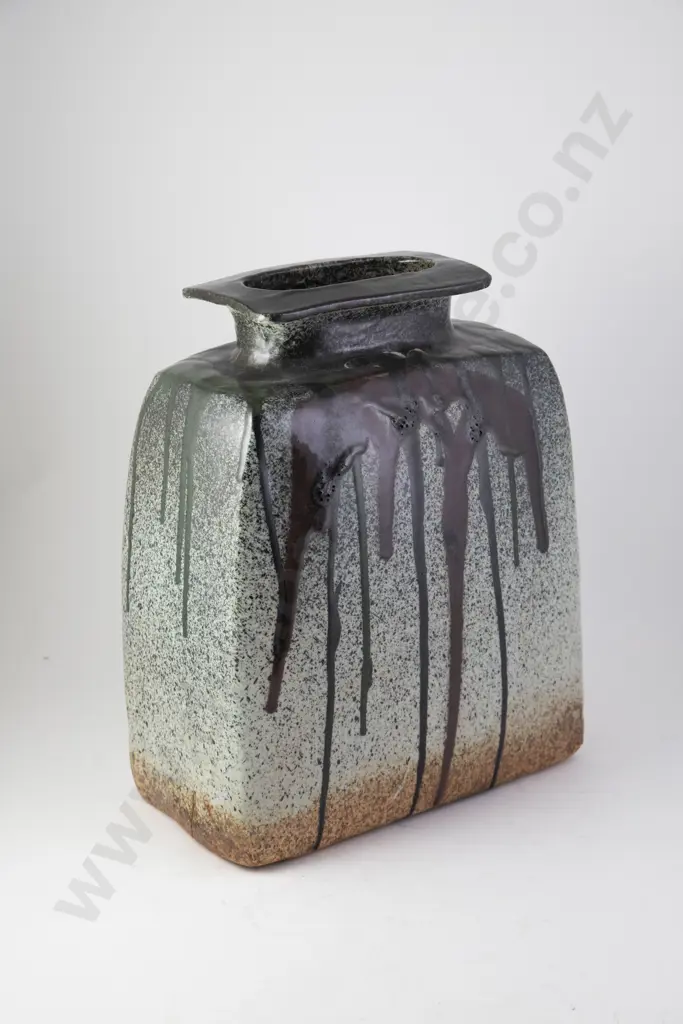 Doreen Blumhardt - Slab Built Vase Image 1++