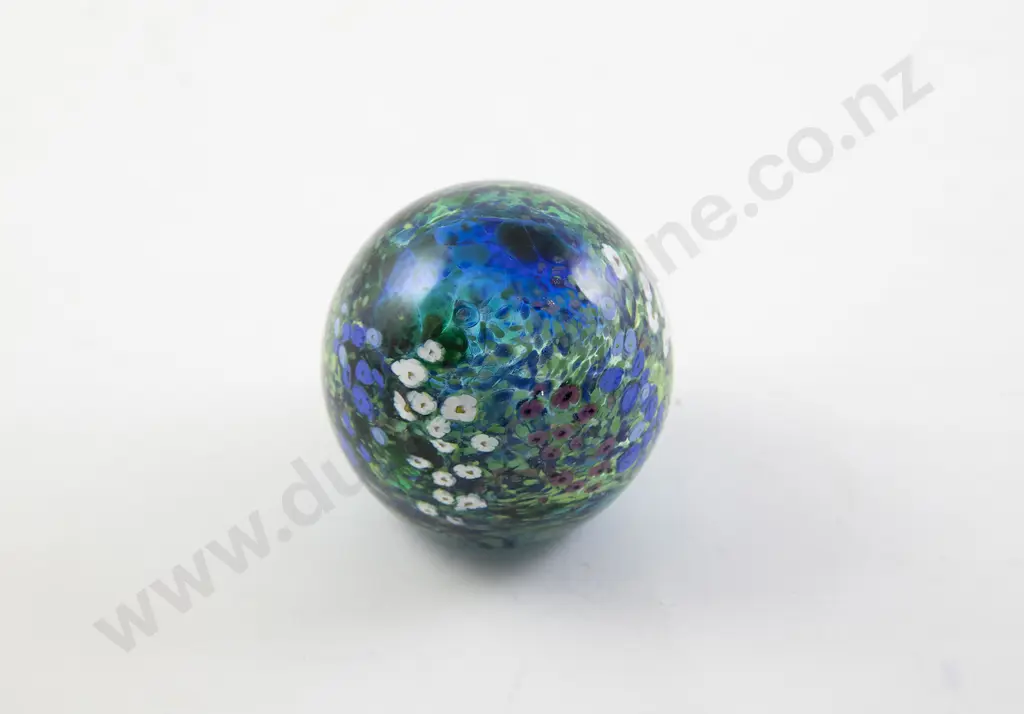 Peter Raos Paperweight Image 1++
