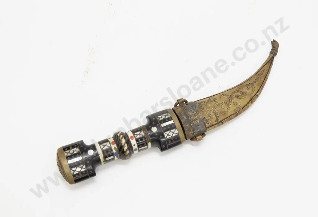 Decorative Inlaid Dagger Image 1++