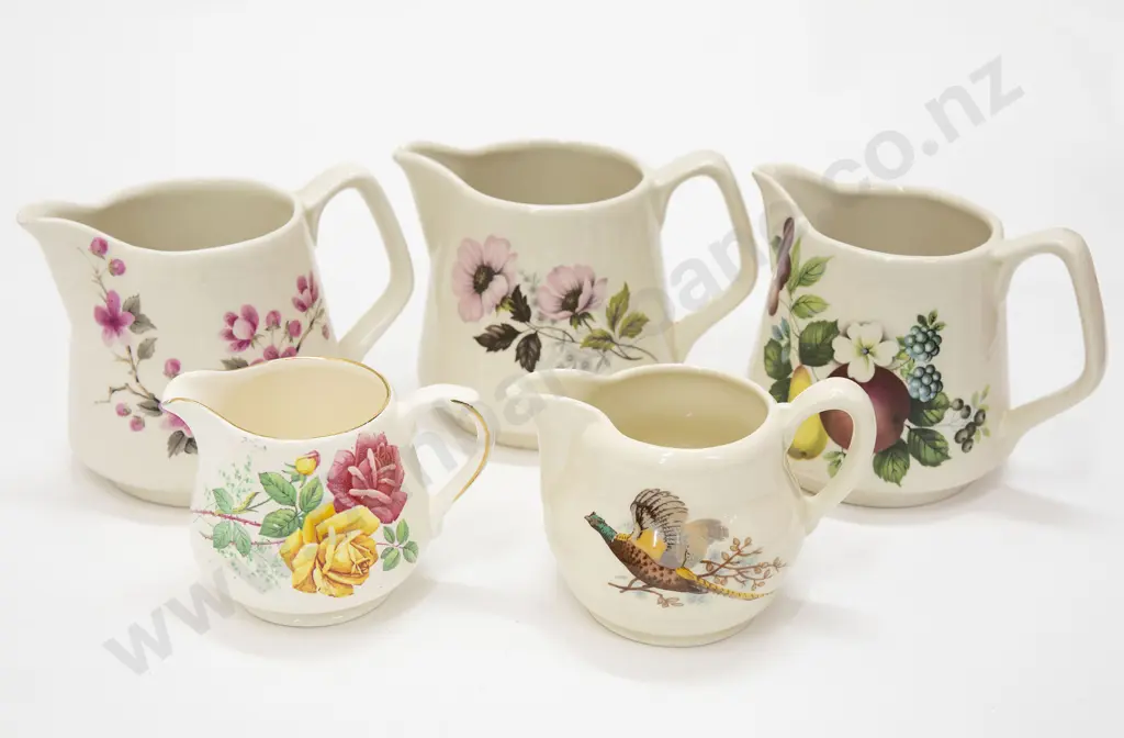Five Assorted Crown Lynn Jugs Image 1++