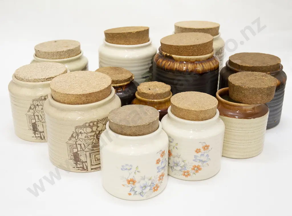 Quantity of NZ Ceramics and Pottery Image 1++