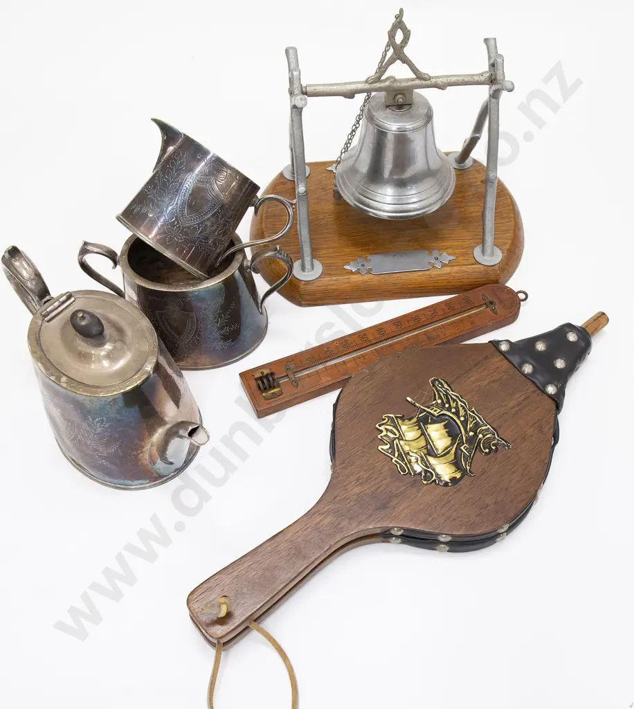 Quantity of Assorted Vintage Odds Image 1++