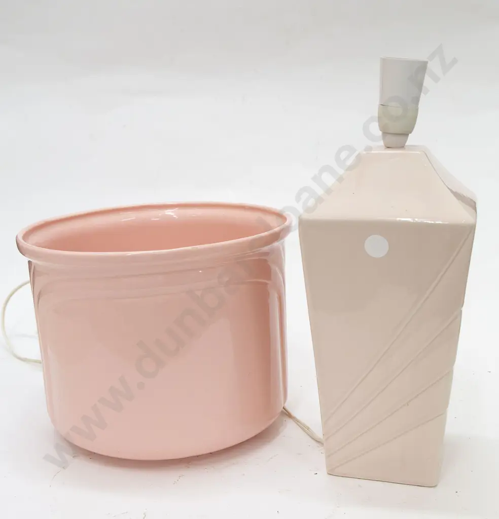 Planter and Lamp (both a/f) Image 1++