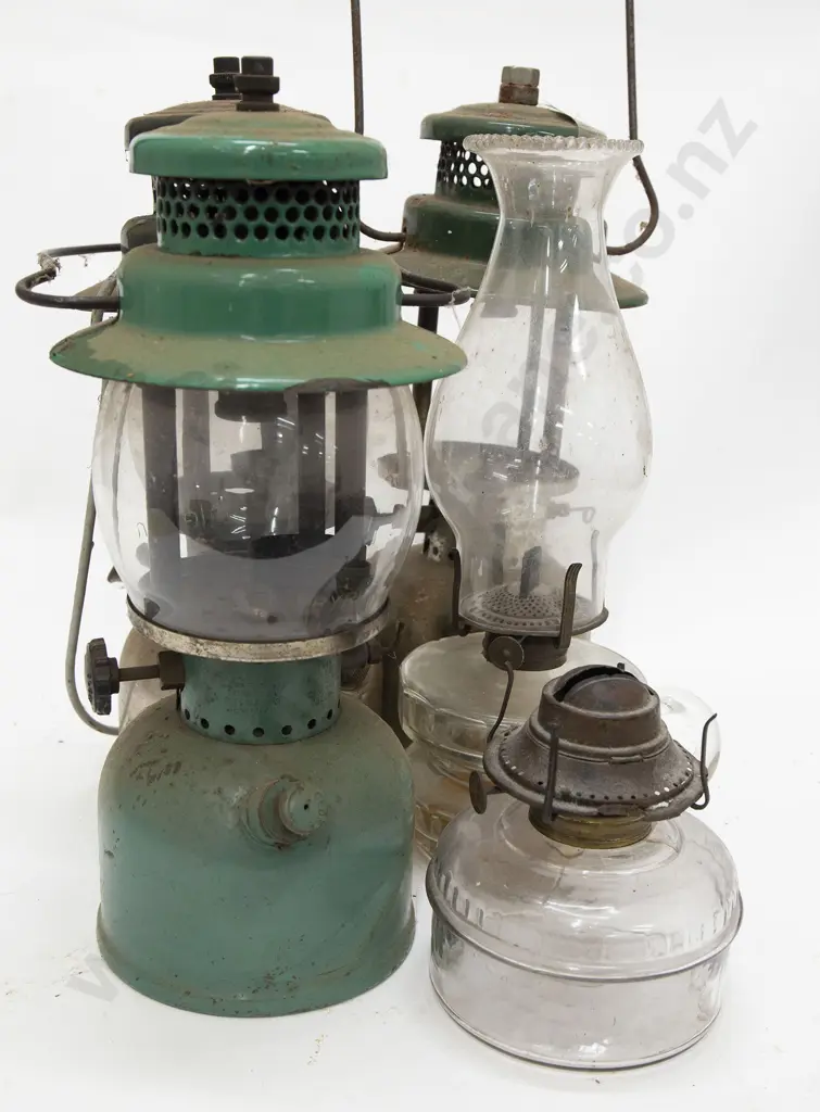 Five Assorted Vintage Lamps (two a/f) Image 1++