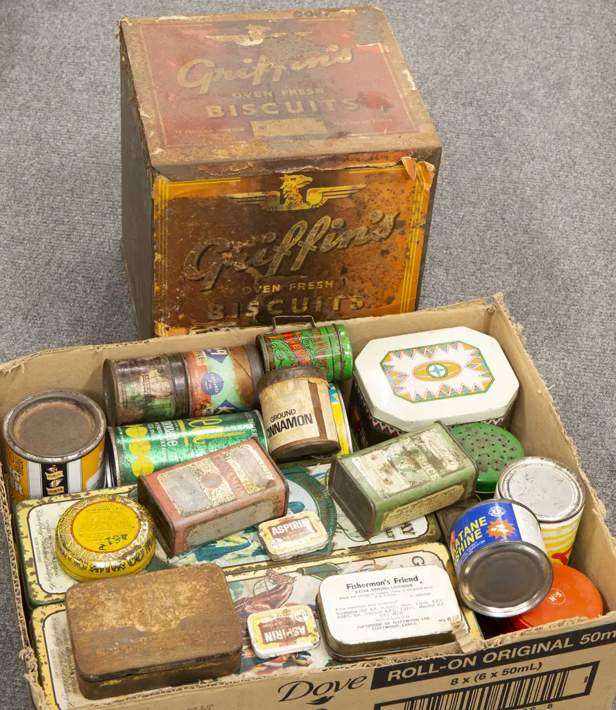 Collection Vintage Tins Image 1++