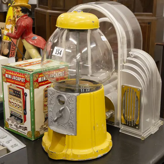 Lolly Dispenser