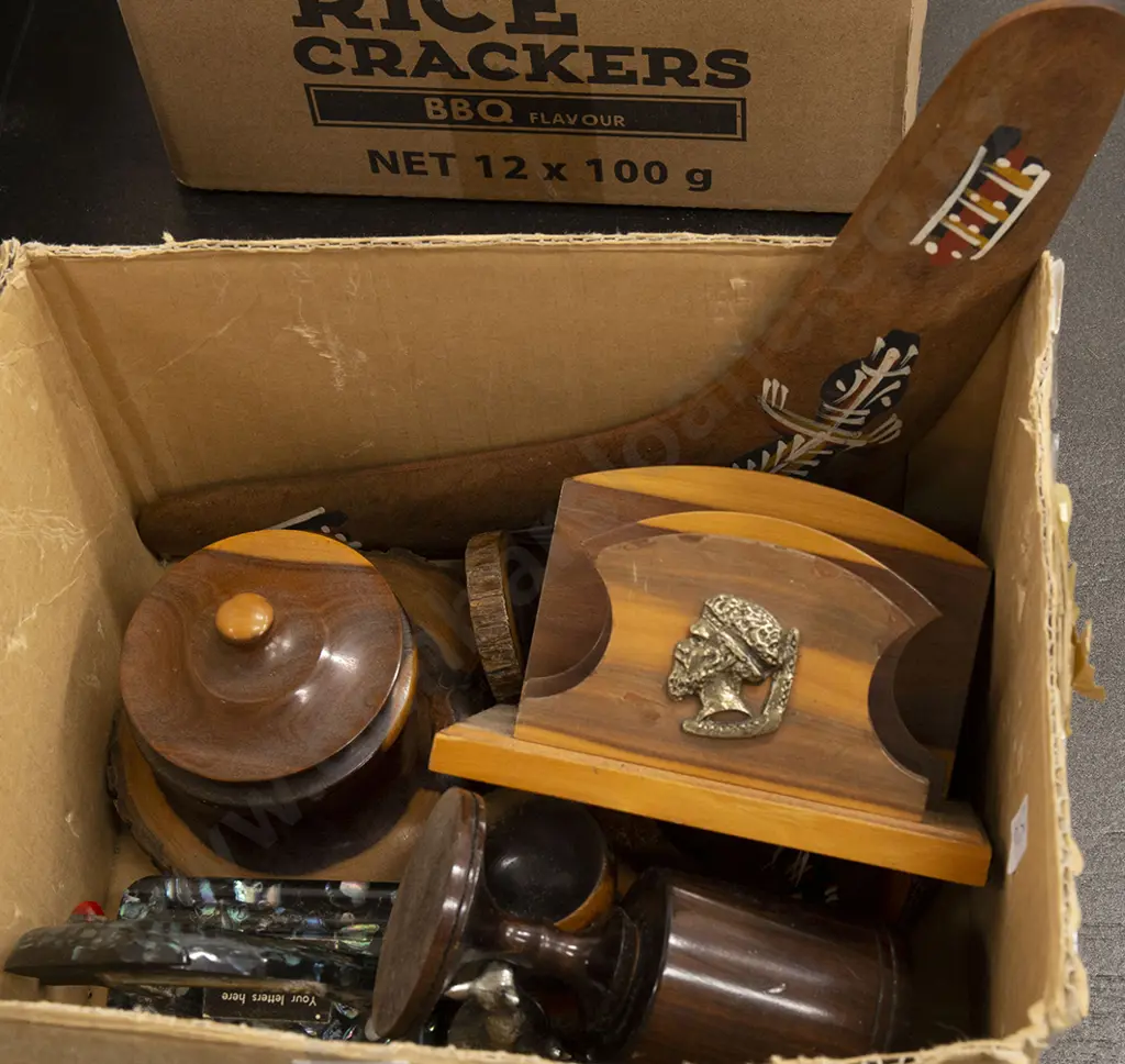 Various Australian Souvenir Ware Image 1++
