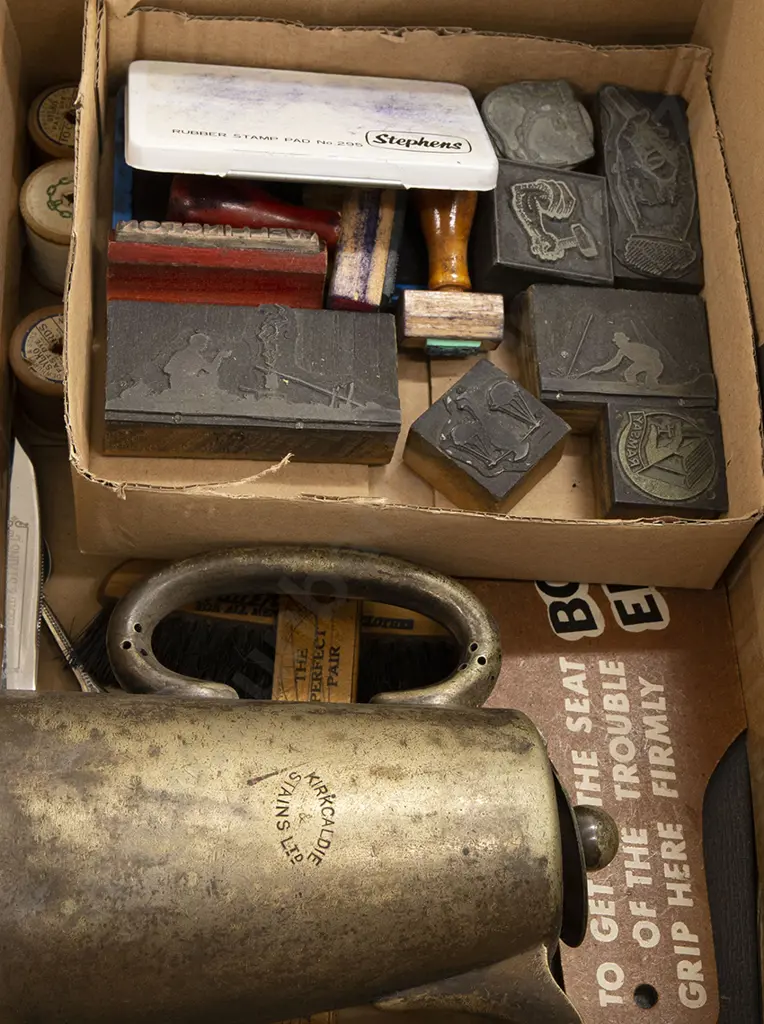 Various Oddments with Kirkcaldie & Stains Water Jug Image 1++