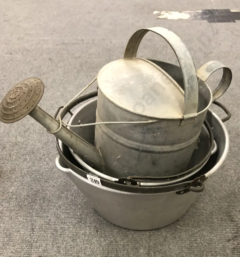 Two Aluminium Pans and Watering Can Image 1++