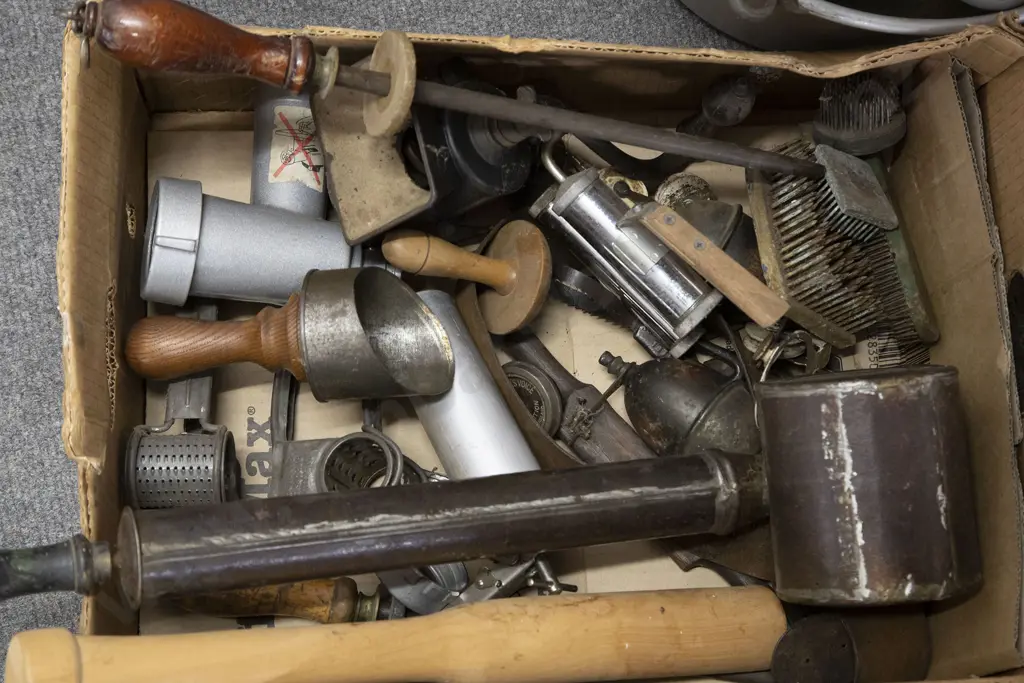 Carton of Various Colonial Implements Image 1++