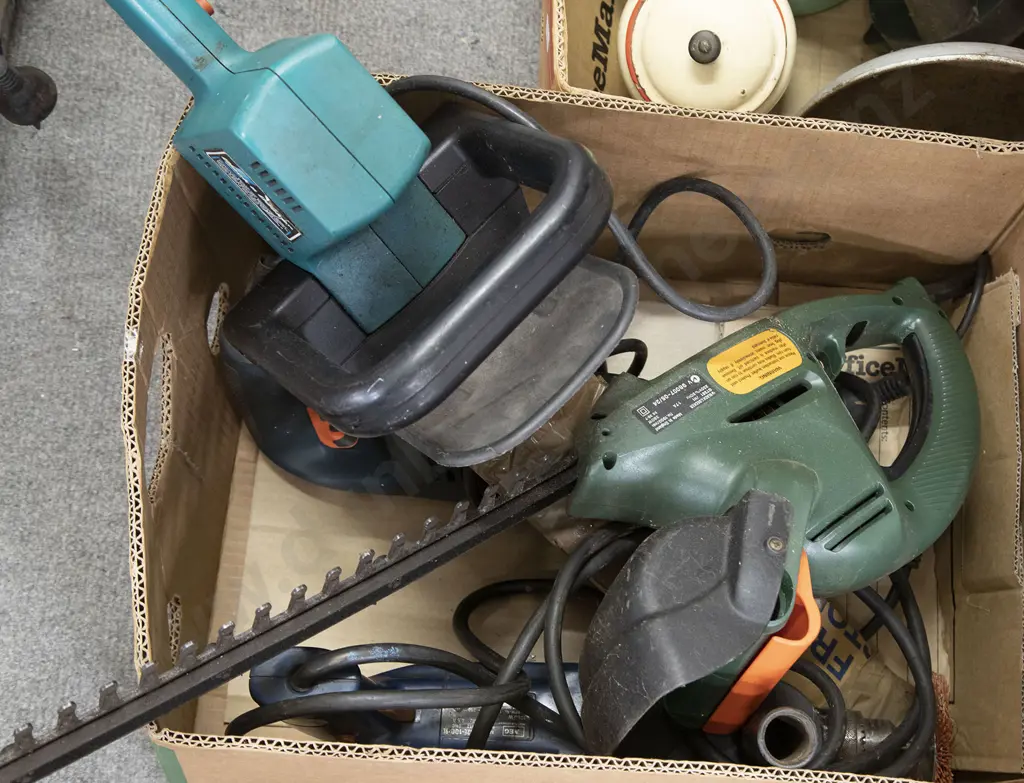 Two Black and Decker Hedge Trimmers and Drill Image 1++