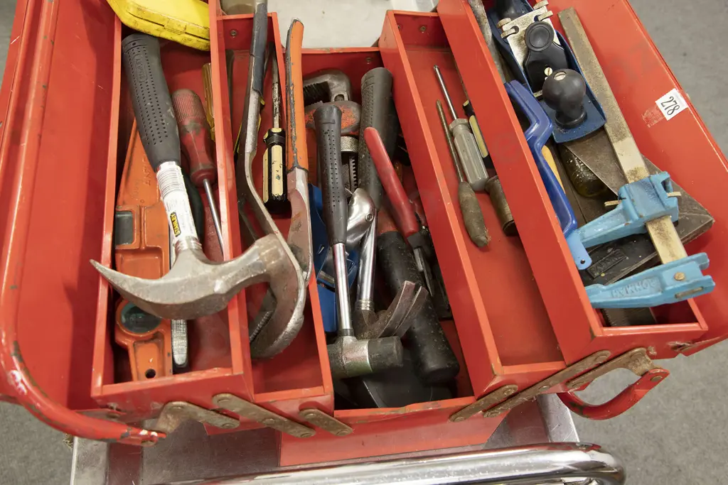 Quantity Various Tools Image 1++