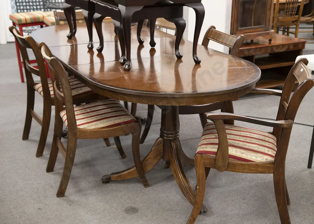 Mahogany Single Extension Dining Table and Six Chairs Image 1++