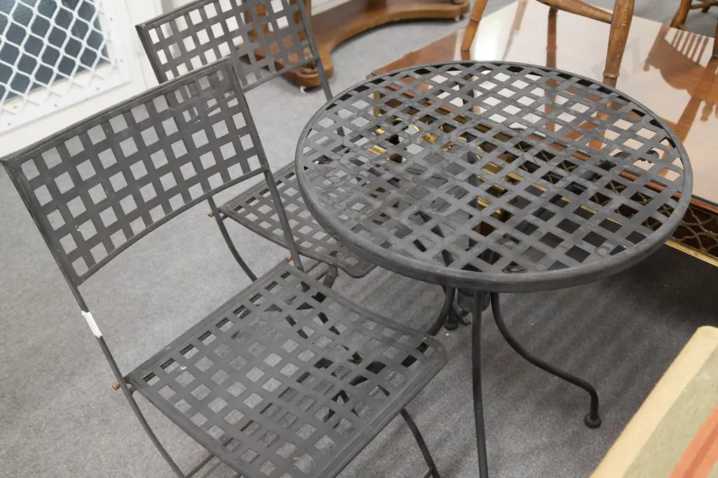 Metal Outdoor Patio Table and Two Chairs Image 1++