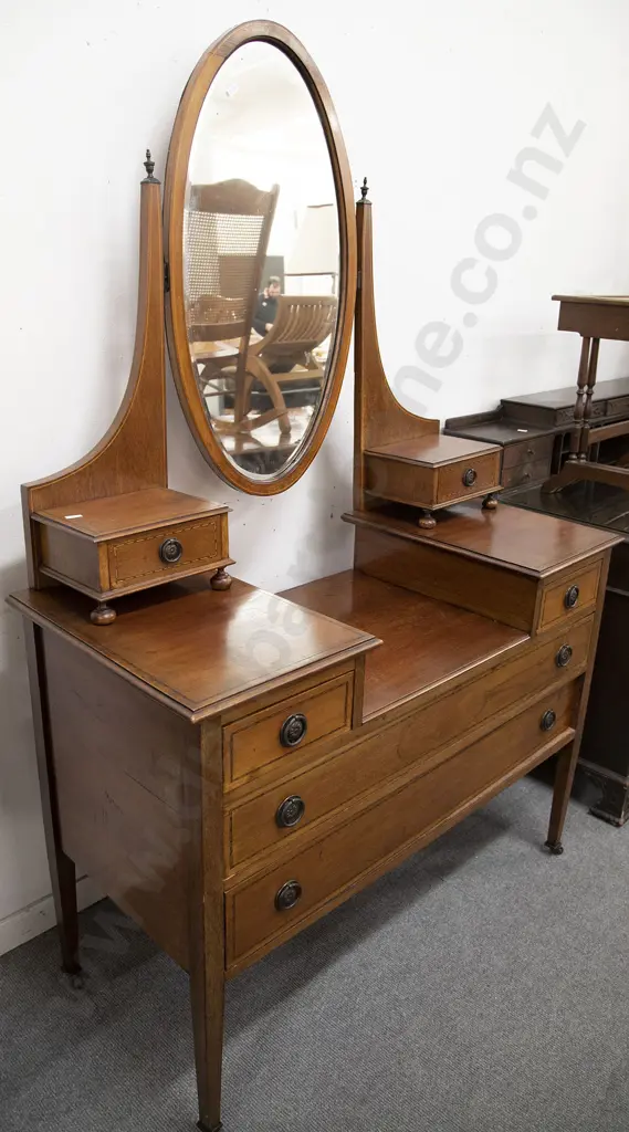 Sheraton Revival Dressing Table Image 1++