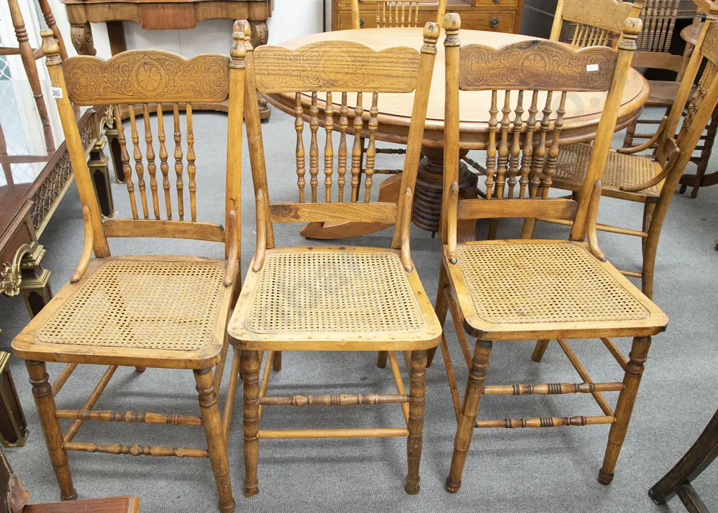 Set of Six American Bentwood Dining Chairs Image 1++