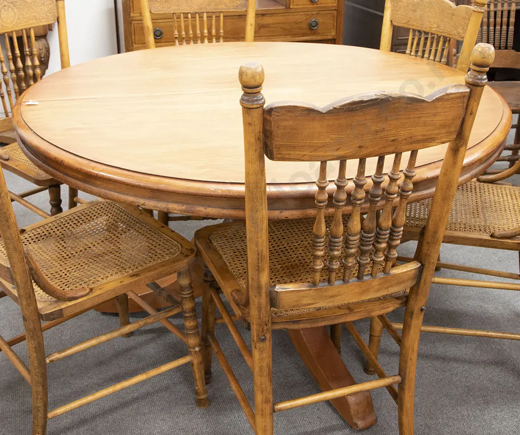 Colonial Kauri Circular Dining Table (borer) Image 1++