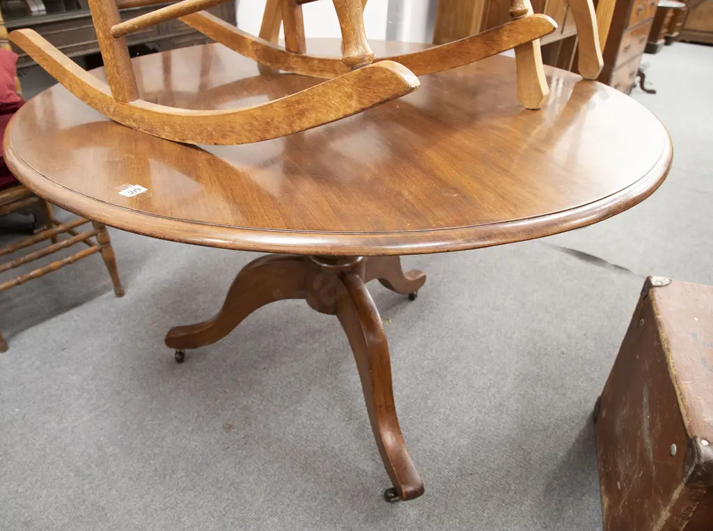 Late C19th Mahogany Circular Supper Table Image 1++