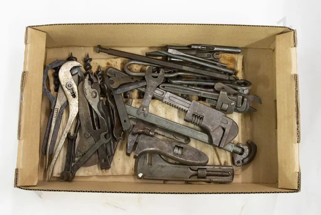 Assortment Hand Held Steel Tools Image 1++