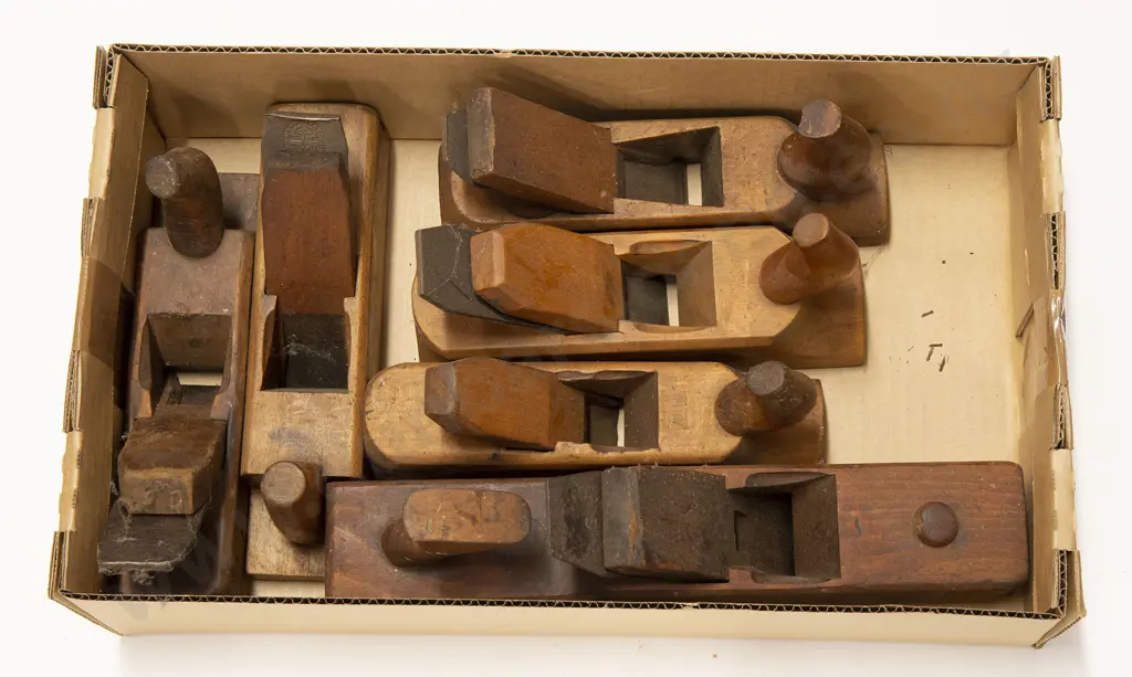 Collection Wooden Six Smoothing Planes Image 1++