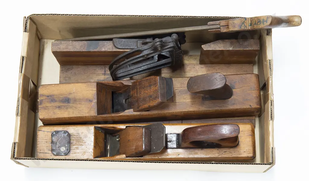 Hardware Co USA Perfection Mitre Box Image 1++