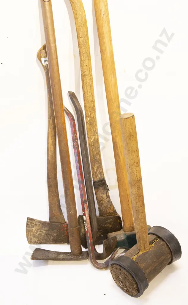 Seven Various Long Handled Tools Image 1++