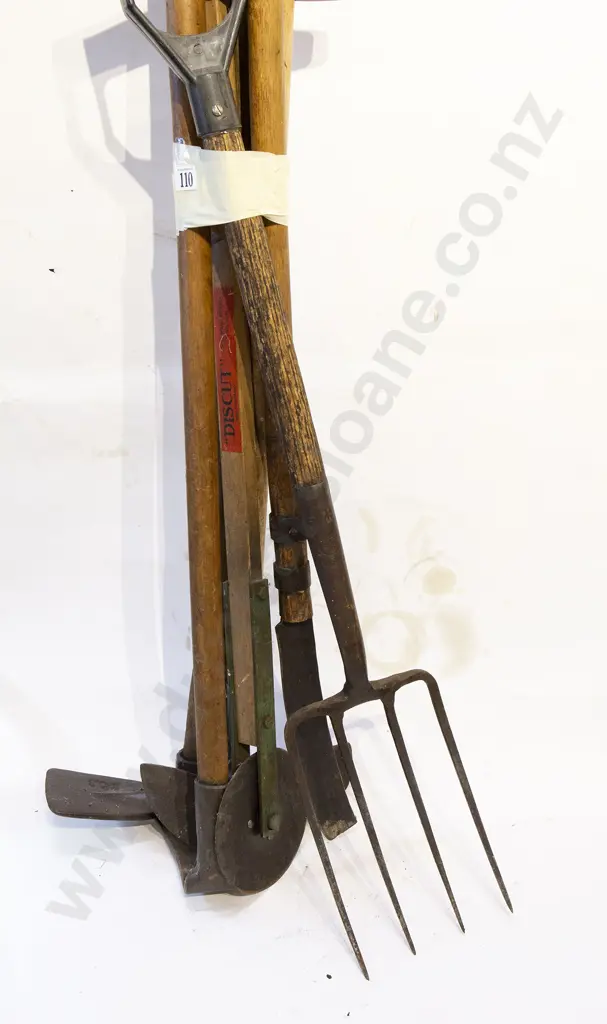 Five Long Handled Gardening Tools Image 1++