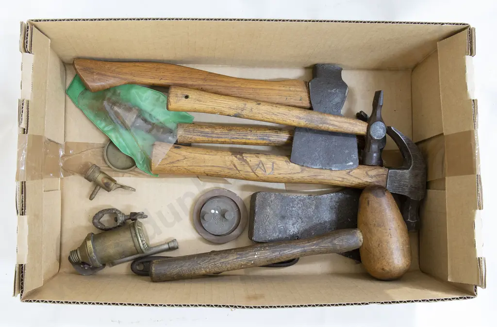 Wooden Handled Tools Image 1++
