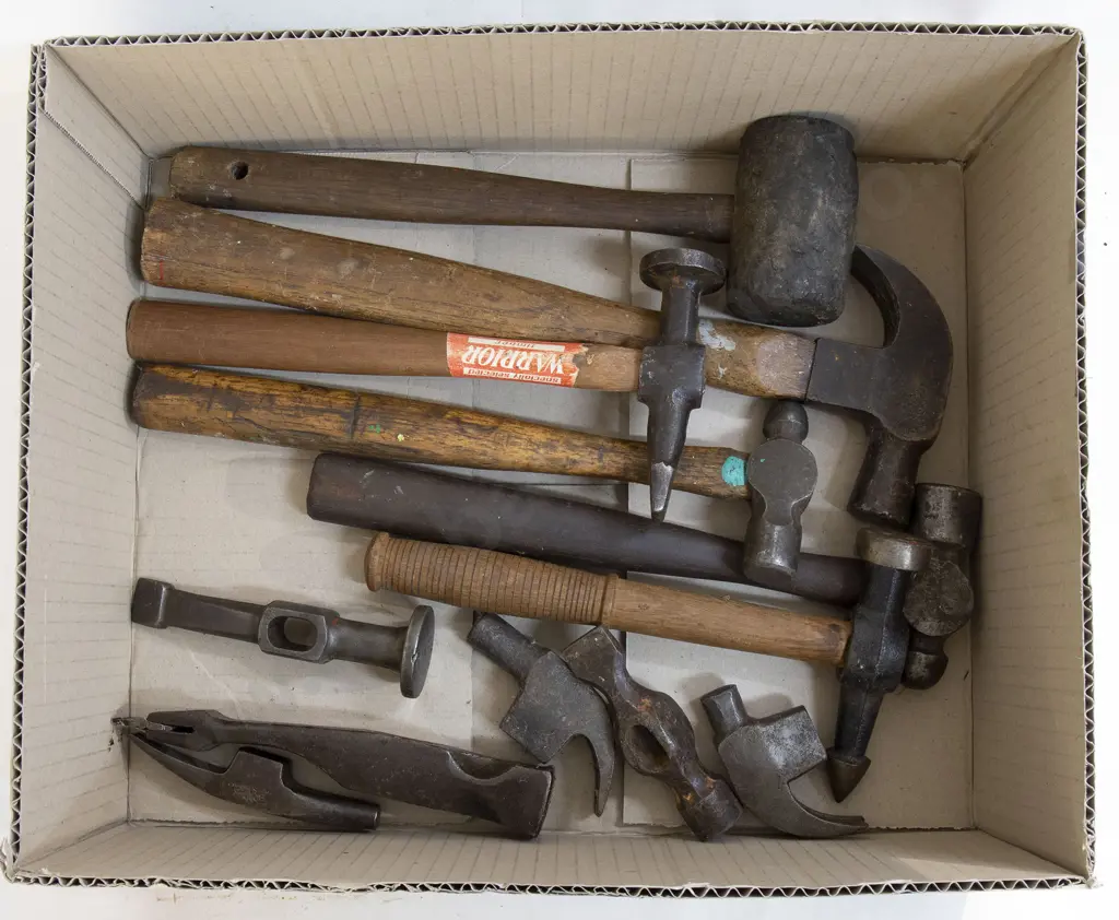 Collection Wooden Handled Hammers and Hammer Heads (6 Image 1++