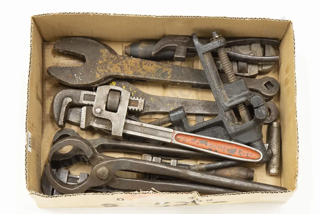 Collection Steel Hand Tools Image 1++