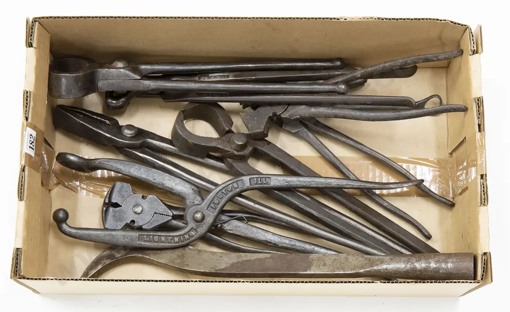 Collection Steel Hand Tools Image 1++