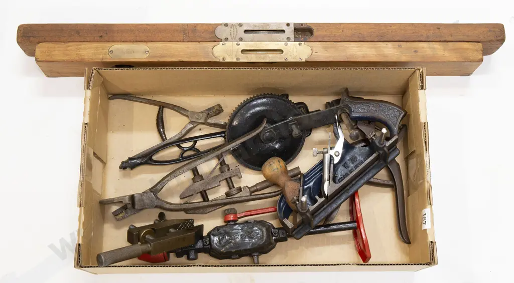 Collection of Assorted Tools Image 1++