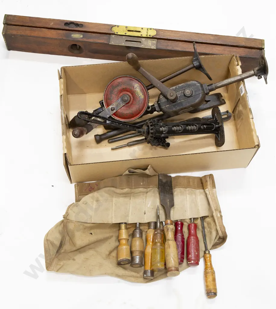 Assorted Tools Image 1++