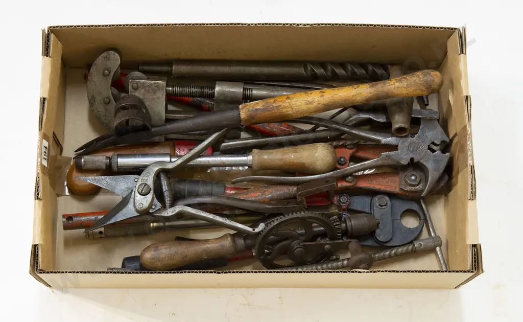 Mixed Lot Steel Hand Tools Image 1++