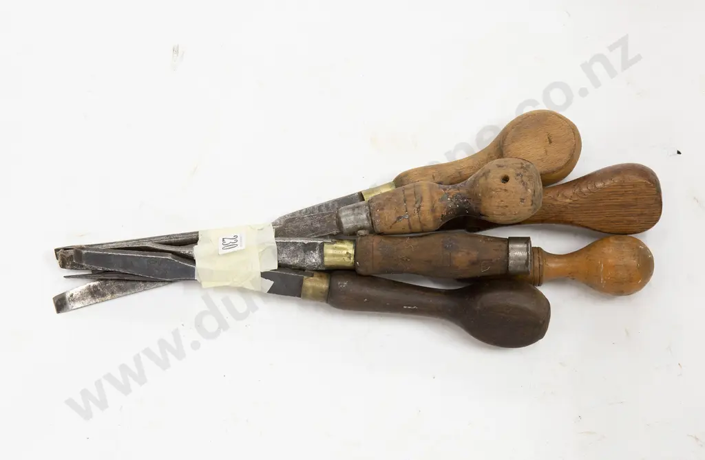 Six Large Wooden Handled Screwdrivers Image 1++