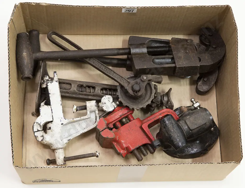 Various Clamps Image 1++