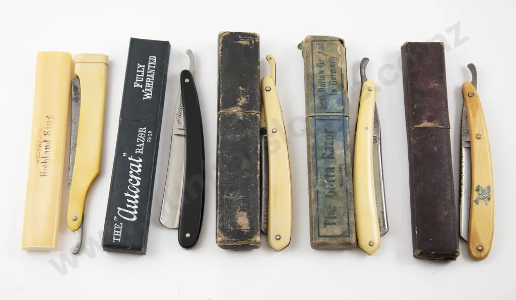 Five Original Boxed Cut Throat Razors Image 1++