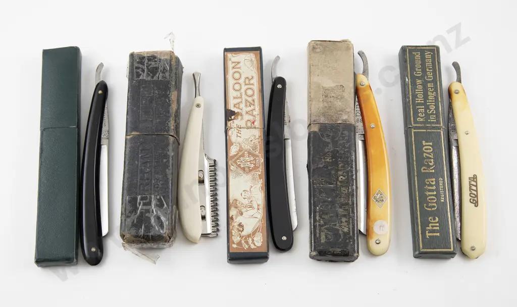 Five Original Boxed Cut Throat Razors Image 1++