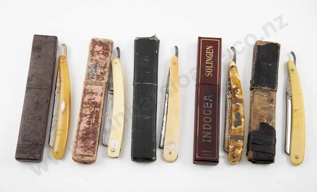 Five Original Boxed Cut Throat Razors Image 1++