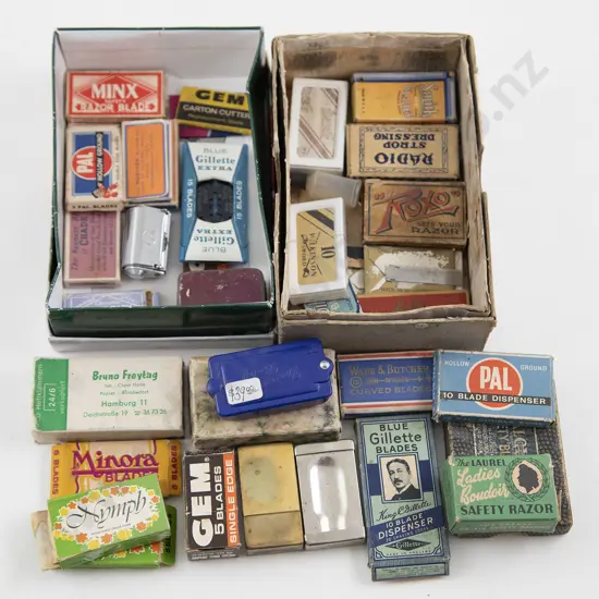Collection Original Boxed Razor Blades