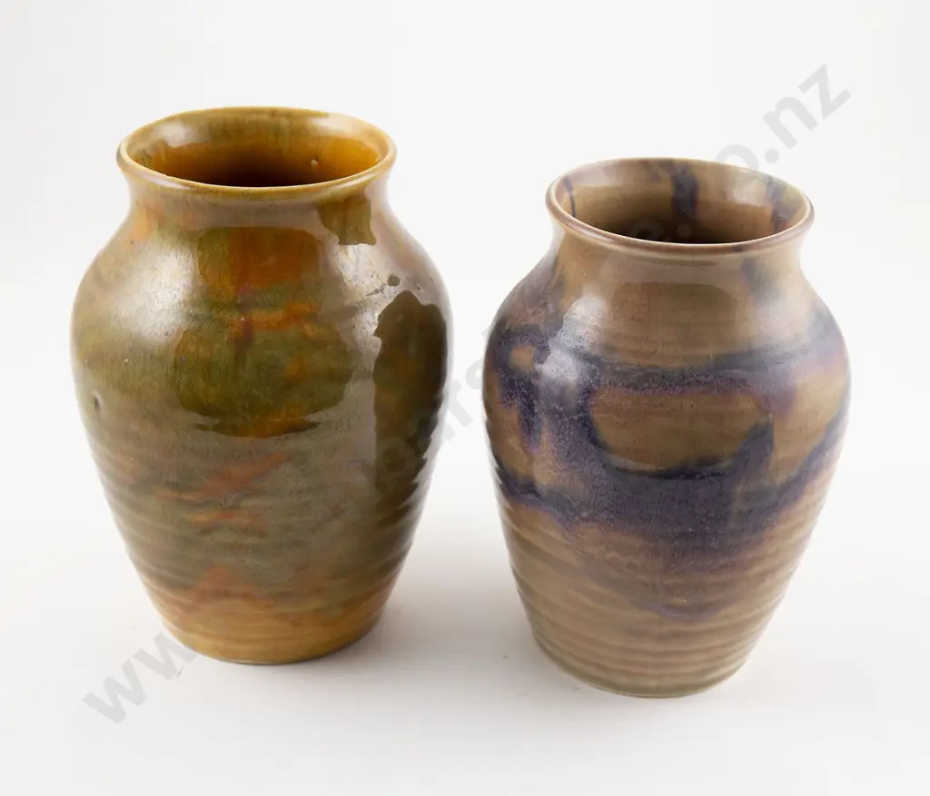 Two Crown Lynn Vases Image 1++