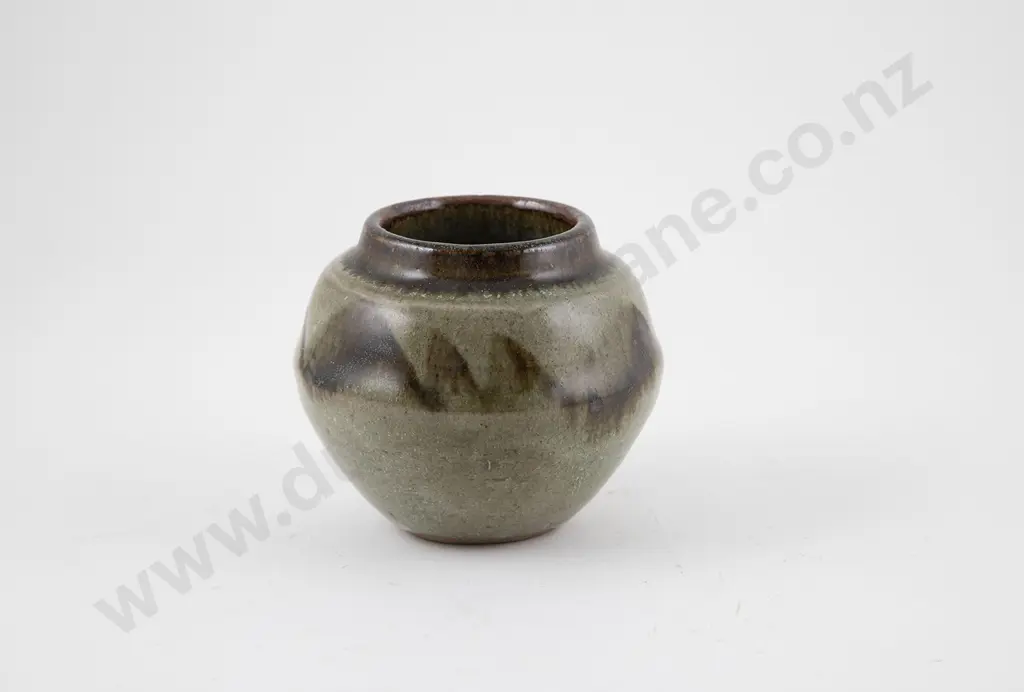 Doreen Blumhardt Vase Image 1++