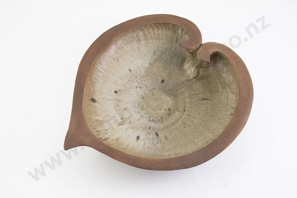 James Greig Unfolding Form Bowl Image 1++