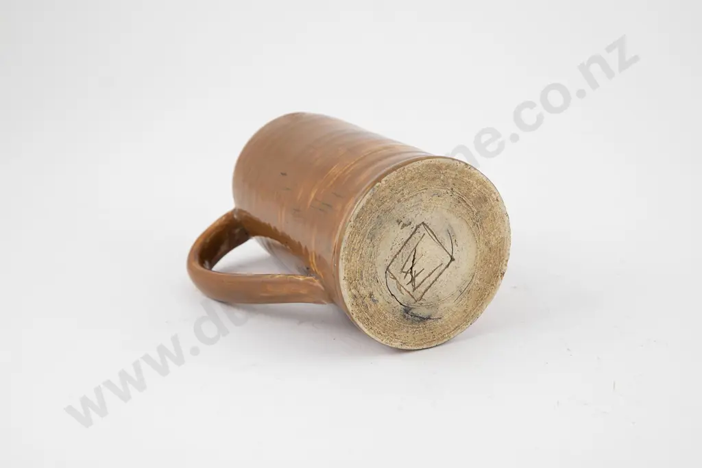 Helen Mason Jug Image 1++