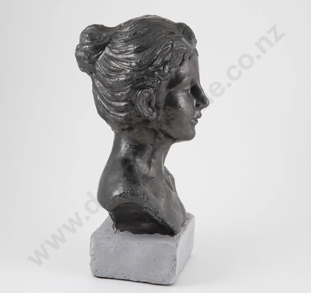 Unknown Pottery Bust of Female Image 1++