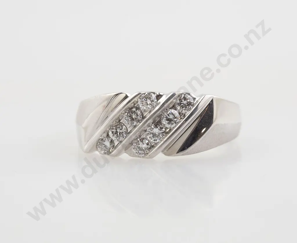 14ct Eight Stone Diamond Band Ring Image 1++