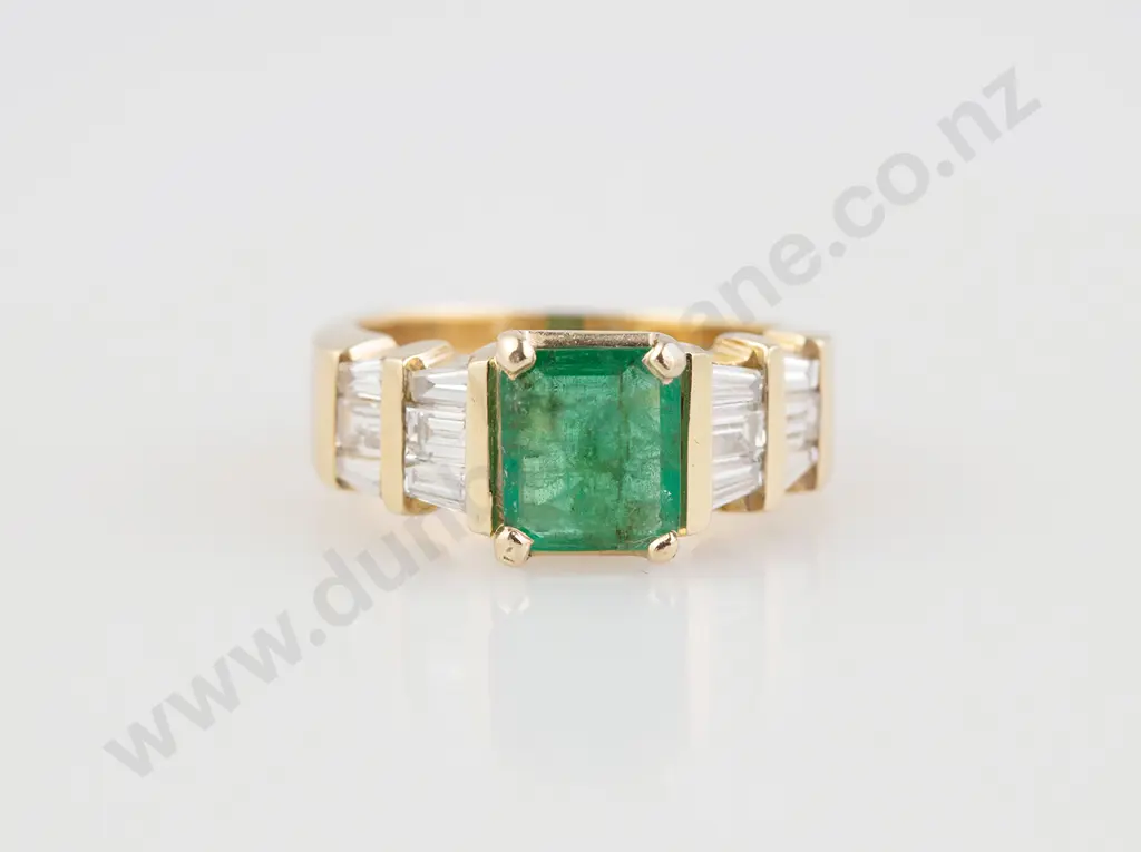 14ct 13stone Emerald and Diamond Ring Image 1++
